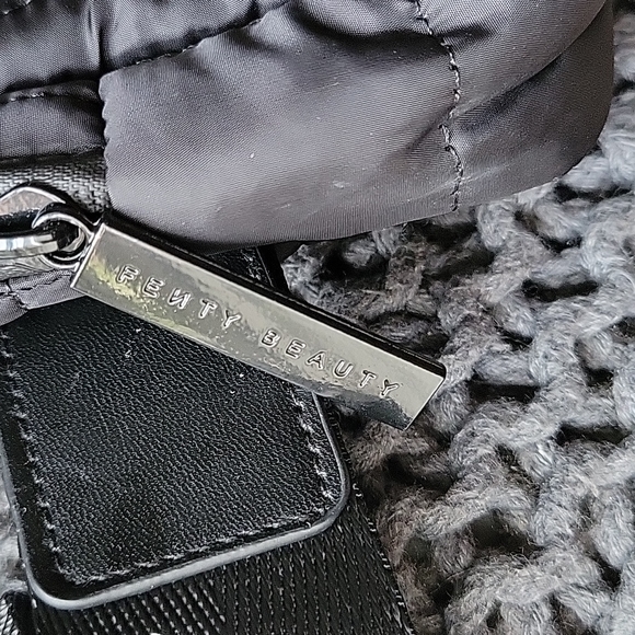 FENTY BEAUTY Quilted  PUFFER BAG (Crossbody) online exclusive! NEW - Picture 12 of 15